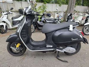VESPA GTS SUPER TECH 125