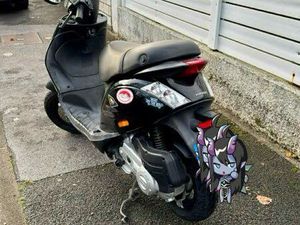 SCOOTER PIAGGO ZIP 4T 2022