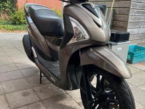 SYM SYMFONIE ST50 SNOR - 2016 - 7700KM — SCOOTERS | SYM — MARKTPLAATS