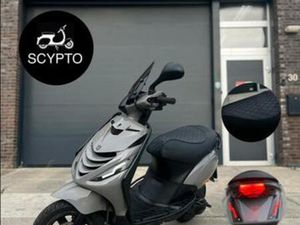 PIAGGIO ZIP | 2TAKT | GEREVISEERD | RDW GEKEURD | BROM | — SCOOTERS | PIAGGIO — MARKTPLAATS