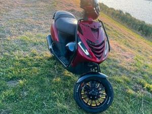 ZIP 2000 — SCOOTERS | PIAGGIO — MARKTPLAATS