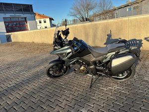 SUZUKI V-STROM 1050 ADVENTURE