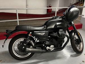 MOTO GUZZI V7 III STONE - BLACK & NIGHT PACK - 750 - A2