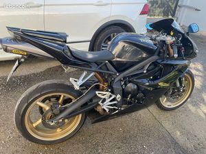 DAYTONA 675 BLACK PHANTOM