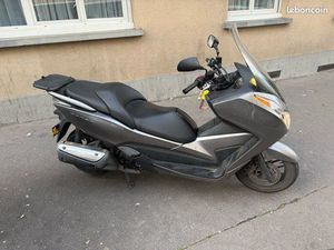HONDA FORZA 300 CM3