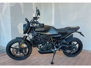 HUSQVARNA 701 SVARTPILEN