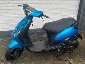 ② PIAGGIO ZIP A KLASSE - ZONDER RIJBEWIJS