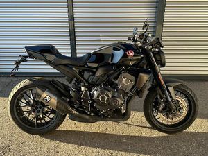 HONDA CB1000R BLACK EDITION/ AKRAPOVIC + MAX ZUBEHÖR !
