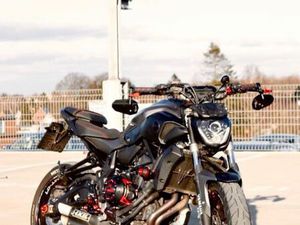 YAMAHA MT07 (VIELE UMBAUTEN)