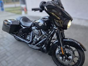 HARLEY-DAVIDSON STREET GLIDE SPECIAL DR. JEKILL & MR. HYDE