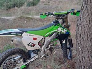 VENDO KAWASAKII KX250F ANO 2010 SEIXAL, ARRENTELA E ALDEIA DE PAIO PIRES