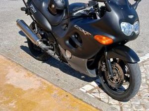 SUSUKI GSXF 750/33000KMTS PORTIMÃO