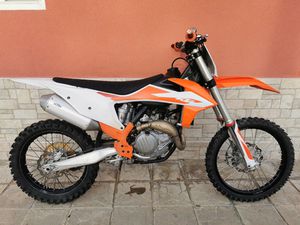 KTM 450 SX-F →