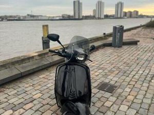 VESPA SPRINT 2015, 50CC 4T 2V — SCOOTERS | VESPA — MARKTPLAATS