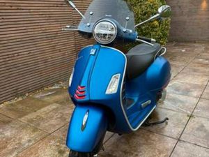 VESPA 300 GTS HPE 2020 NOTTE BLAUW / NIEUWSTAAT! — SCOOTERS | VESPA — MARKTPLAATS