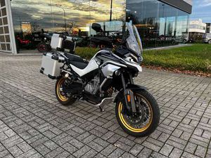 EXPLORE // DEMOVOERTUIG