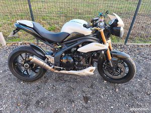 TRIUMPH 1050 SPEED TRIPLE