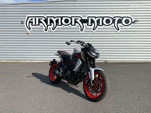 ⭐ MT09 ARROW ⭐ 1ERE MAIN CT VIERGE GARANTIE 6 MOIS