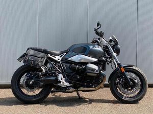 ② BMW R NINET/AKRAPOVIC/RÉGULATEUR DE VITESSE/CHAUFFE-POIGNÉE