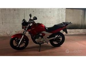 YAMAHA YBR 250 - 2017 A2