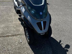 PIAGGIO MP3 250 LT