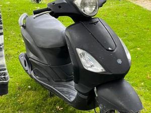 PIAGGIO FLY 4T 50CC — SCOOTERS | PIAGGIO — MARKTPLAATS