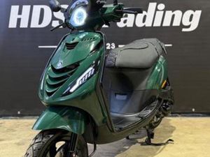PIAGGIO ZIP 2016 BROM ALFA GREEN 4T2V ANGEL EYE CUSTOM ZADEL — SCOOTERS | PIAGGIO — MARKTPLAATS