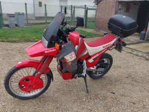SUZUKI 800 DR