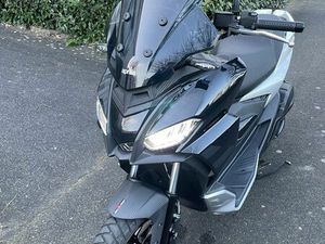 SCOOTER 125 APRILIA SR GT