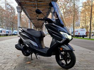 SUZUKI 125 BURGMAN STREET EX - NOIR MAT - GARANTIE 5 ANS - IDEM PCX NMAX
