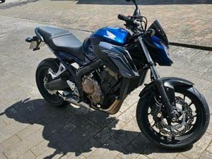 HONDA CB650F, BLAU METALLIC (GEDROSSELT AUF 48 PS)
