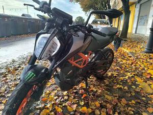 KTM - 390 DUKE