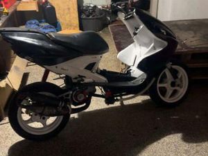 YAMAHA AEROX BASTLER MALOSSI MEHR TEAM 2