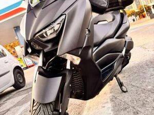 YAMAHA - NMAX