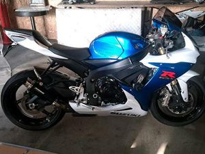 SUZUKI 750 GSX R
