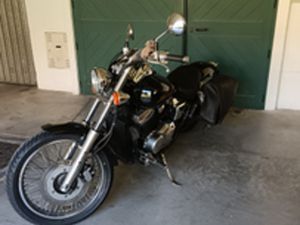 HONDA SHADOW BLACK-WIDOW 750