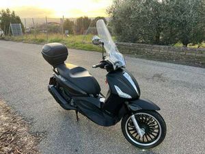 PIAGGIO BEVERLY 300 NERO