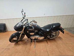 SUZUKI - INTRUDER M800