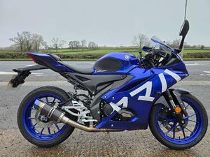 YAMAHA R125 SUPER SPORTS PETROL MANUAL EURO 5 (15 PS) 124 CC