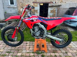 HONDA CRF 250 2023