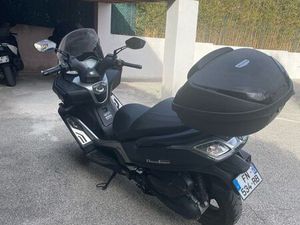 KYMKO 125 DOWNTOWN FINITION EXCLUSIVE TRÈS PEU ROULÉ
