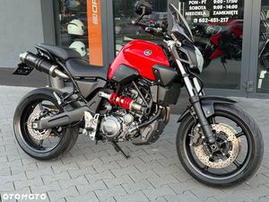 YAMAHA MT