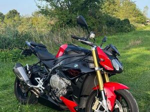 BMW S1000R