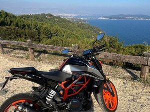 KTM DUKE 390
