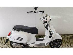 VENDO VESPA GTS 300 SUPER (2023 - 24) USATA A TORINO (CODICE 9901999) - MOTO.IT
