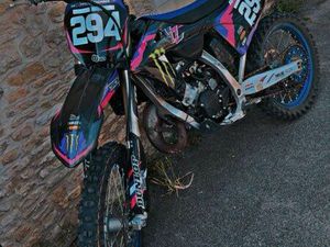 125 YZ
