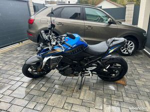A SAISIR 950 GSXS EN PARFAITE ÉTAT COMME NEUF