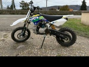 125 YCF EN TRÈS BON ETAT