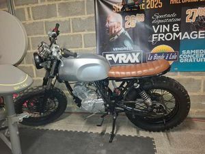 ② ASTOR ORCAL 125 CC 4T CAFÉ RACER