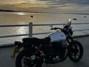 MOTO GUZZI V7 STONE TEN 850 NOVA ALCOCHETE